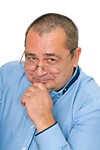 Валерий Владимирович Середа, народный артист ЛНР, главный режиссер, служит театру с 1986 года